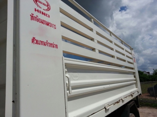 รถฮีโน่ 6 ล้อดั้ม  175 แรงม้า ปี 55  ( รถวิ่ง 6x,xxx กม. )   สนใจติดต่อ 081 - 6079515