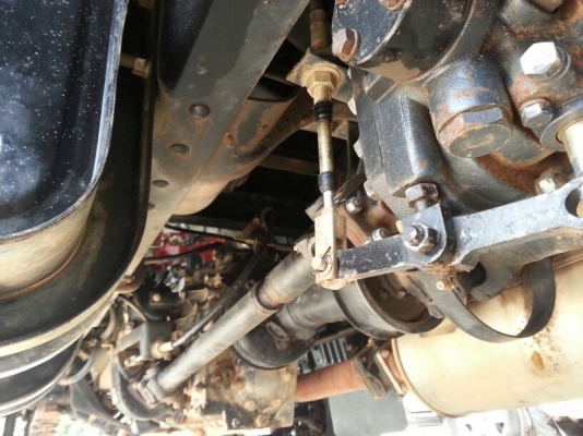 รถฮีโน่ 6 ล้อดั้ม  175 แรงม้า ปี 55  ( รถวิ่ง 6x,xxx กม. )   สนใจติดต่อ 081 - 6079515