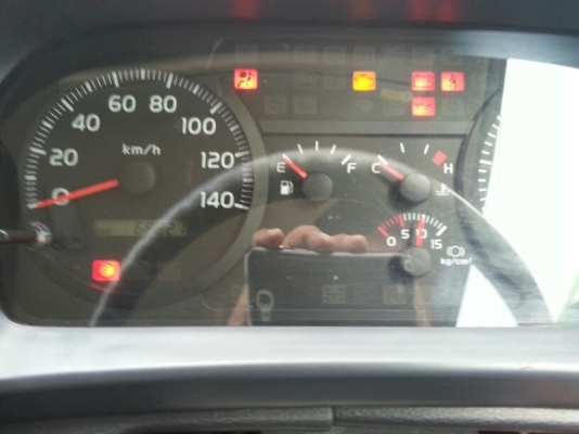 รถฮีโน่ 6 ล้อดั้ม  175 แรงม้า ปี 55  ( รถวิ่ง 6x,xxx กม. )   สนใจติดต่อ 081 - 6079515