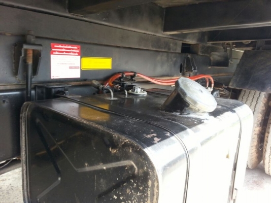 รถฮีโน่ 6 ล้อดั้ม  175 แรงม้า ปี 55  ( รถวิ่ง 6x,xxx กม. )   สนใจติดต่อ 081 - 6079515