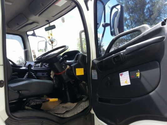 รถฮีโน่ 6 ล้อดั้ม  175 แรงม้า ปี 55  ( รถวิ่ง 6x,xxx กม. )   สนใจติดต่อ 081 - 6079515