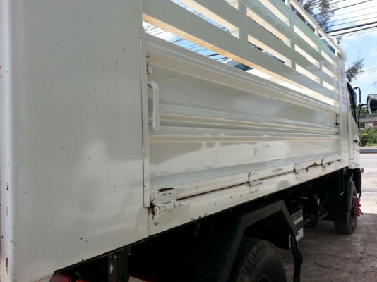 รถฮีโน่ 6 ล้อดั้ม  175 แรงม้า ปี 55  ( รถวิ่ง 6x,xxx กม. )   สนใจติดต่อ 081 - 6079515