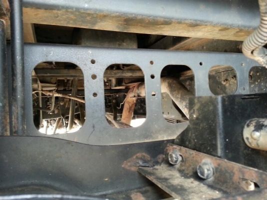 รถฮีโน่ 6 ล้อดั้ม  175 แรงม้า ปี 55  ( รถวิ่ง 6x,xxx กม. )   สนใจติดต่อ 081 - 6079515