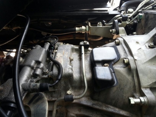 รถฮีโน่ 6 ล้อดั้ม  175 แรงม้า ปี 55  ( รถวิ่ง 6x,xxx กม. )   สนใจติดต่อ 081 - 6079515