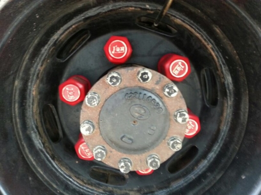 รถฮีโน่ 6 ล้อดั้ม  175 แรงม้า ปี 55  ( รถวิ่ง 6x,xxx กม. )   สนใจติดต่อ 081 - 6079515