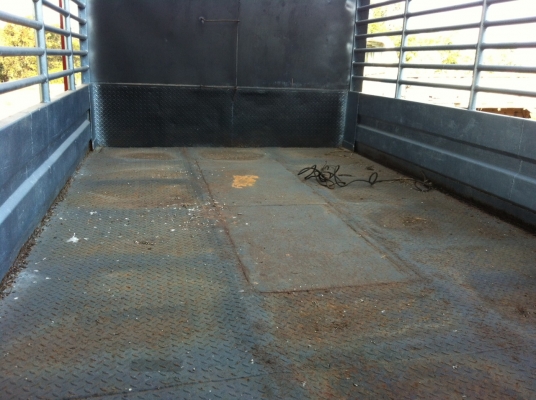 ขายกระบะยกลงจาก hino km เดิมเป็นดัมพ์เกษตร