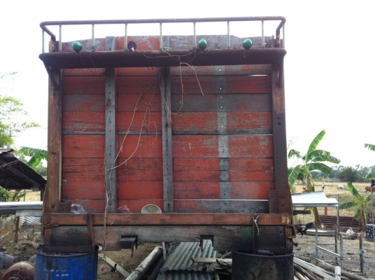 ขายกระบะพื้นเรียบ ยกลงจากhino ff สภาพตามรูป