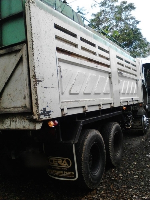 รถอีซูซุ 10 ล้อดั้ม FVZ  200 แรงม้า. ปี 48   ( รถบรรทุกแท่งน้ำยาง )    สนใจติดต่อ  081 - 6079515