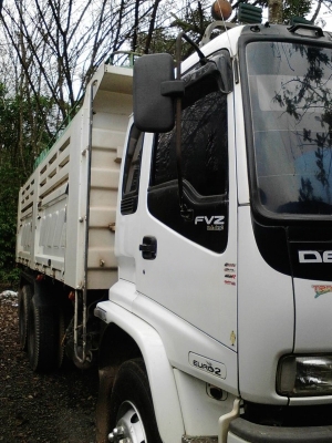 รถอีซูซุ 10 ล้อดั้ม FVZ  200 แรงม้า. ปี 48   ( รถบรรทุกแท่งน้ำยาง )    สนใจติดต่อ  081 - 6079515