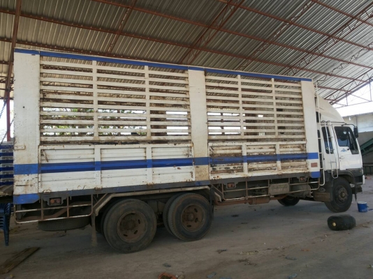 ขายด่วน รถสิบล้อ 1 เพลา HINO 210 แรง ,7  เมตร