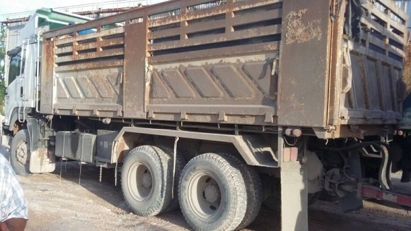 รถอีซูซุ 10 ล้อดั้ม FXZ  360 แรงม้า. ปี 53   ( ขายแม่ , ลูก )  สนใจติดต่อ  081 - 6079515