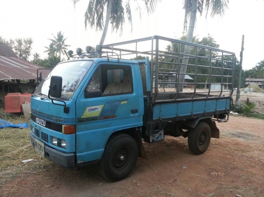 ขายถูกรถบ้านIsuzu NKR 88แรง แท้ เกียร์ยาว ปี 34 ราคา25000บาท(ต่อรองได้) 081-4043864,085-0670669