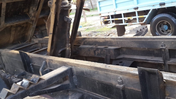 ***ขายแล้วครับขอบคุณ Truck2hand ขาย6ล้อดั้มดิน5คิว HINO FC-165 ประกอบ ปี39 HINO FC141A WO6E-165HP เครื่อง 6สูบ-165แรง เครื่องดี แรงดี ยังแน่น เกียร์ยาว เข้าง่าย ไม่หลุด ช่วงล่างFหลัง คานหน้าเดิม6น็อต คัสซีดี เก็บงานมาบ้างแล้ว กระบะดั้มเหล็ก5ตัน3.60ม.ยิงหน ***ขายแล้วครับขอบคุณ Truck2hand ขาย6ล้อดั้มดิน5คิว HINO FC-165 ประกอบ ปี39 HINO FC141A WO6E-165HP เครื่อง 6สูบ-165แรง เครื่องดี แรงดี ยังแน่น เกียร์ยาว เข้าง่าย ไม่หลุด ช่วงล่างFหลัง คานหน้าเดิม6น็อต คัสซีดี เก็บงานมาบ้างแล้ว กระบะดั้มเหล็ก5ตัน3.60ม.ยิงหน