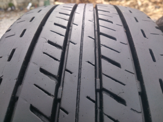 ขายแม็กISUZUพร้อมยางบริดสโตน 215/70R16 ยางสัปดาห์ที่53ปี12  สวยๆจำนวน 1  ชุด