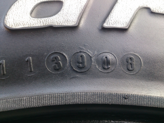 ขายยาง BF ALL-Terrain T/A ขนาด30x9.5R15  ปี08 สวยๆ(ไม่มีปะ) จำนวน 4 เส้น