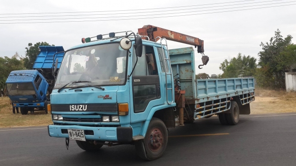 **630,000 บ.ต่อรอง**ขาย6ล้อบรรทุก ติดเครน ISUZU ROCKY FRR11LA 6BG1-175 Turbo เครื่องดี แน่นดี แรง เกียร์ดี ไม่มีหลุด ช่วงล่างใหญ่ Fหน้า-หลัง คัสซีสวยเดิมๆ ไม่ปะไม่ดาม ไม่บวม กระบะเหล็กพื้นเหล็กยาว5.50ม.สภาพดี พื้นดีข้างสวย ไม่ผุ หัวเก๋.ดี ยังสวย ภายในคอนโ