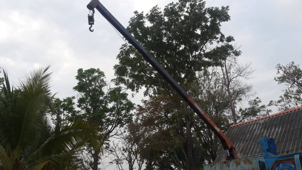 **630,000 บ.ต่อรอง**ขาย6ล้อบรรทุก ติดเครน ISUZU ROCKY FRR11LA 6BG1-175 Turbo เครื่องดี แน่นดี แรง เกียร์ดี ไม่มีหลุด ช่วงล่างใหญ่ Fหน้า-หลัง คัสซีสวยเดิมๆ ไม่ปะไม่ดาม ไม่บวม กระบะเหล็กพื้นเหล็กยาว5.50ม.สภาพดี พื้นดีข้างสวย ไม่ผุ หัวเก๋.ดี ยังสวย ภายในคอนโ