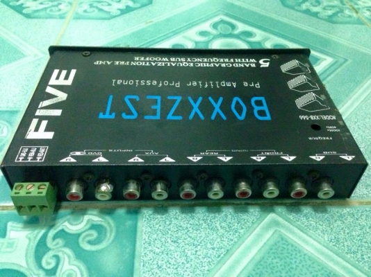1...ปรีแอมป์ boxxzest 5แบน มือสองสภาพดี เสียงดีแนวโชว์ ขาย 1250 บาท 2...ปรีแอมป์ soundmagus 7แบนมือสองสภาพดีเบสแรงๆกลางเด่น ขาย 1350 บาท สนใจ0892425454 อยู่สระบุรีส่งได้