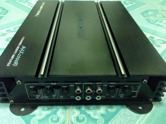 1...แอมป์4ch เวอเทค มือสองสภาพดีใช้งานปกติ เสียงดี ขาย 1450 บาท 2...ซับ10นิ้ว black devil โครงหล่อว้อยคู่สองก้อนมือสองสภาพเดิมๆเบสดี **มีดอกเดียว** ขาย 1350 บาท