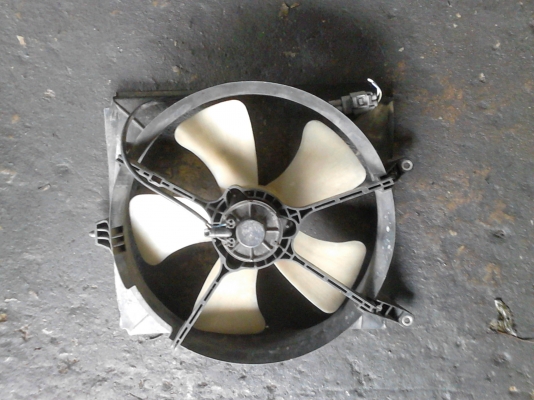 พัดลมระบายความร้อน หม้อน้ำรถยนต์ TEL.081-427-3941 พัดลมระบายความร้อน หม้อน้ำรถยนต์ TEL.081-427-3941