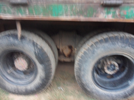 ขายด่วนๆครับรถ 2 เพลา  ISUZU จัมโบ้200 ราคาต่อรองได้ติดต่อช่างหมึก 087-5262494 หรือ 094-7452226