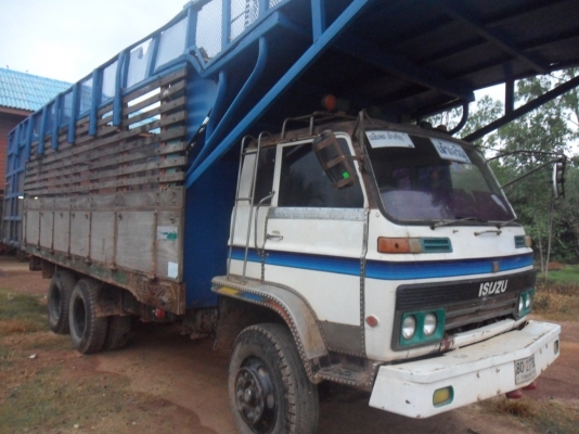 ขายด่วนๆครับรถ 2 เพลา  ISUZU จัมโบ้200 ราคาต่อรองได้ติดต่อช่างหมึก 087-5262494 หรือ 094-7452226