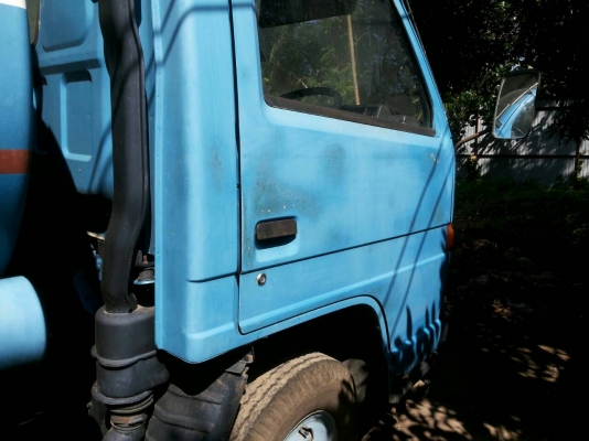 ขายรถบรรทุก 6 ล้อน้ำมัน ISUZU NKR 110 แรงม้า ขนาด 7000 ลิตร ราคา 300000