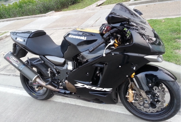 ขาย KAWASAKI ZX12r 2005 ทะเบียนแท้ สภาพสวย กริ๊ป แต่งเต็มทั้งคัน ราคา 220000- ขาย KAWASAKI ZX12r 2005 ทะเบียนแท้ สภาพสวย กริ๊ป แต่งเต็มทั้งคัน ราคา 220000-