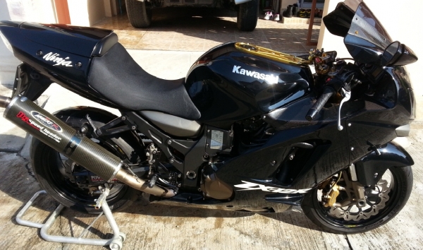ขาย KAWASAKI ZX12r 2005 ทะเบียนแท้ สภาพสวย กริ๊ป แต่งเต็มทั้งคัน ราคา 220000- ขาย KAWASAKI ZX12r 2005 ทะเบียนแท้ สภาพสวย กริ๊ป แต่งเต็มทั้งคัน ราคา 220000-
