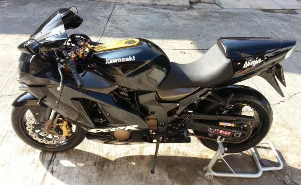 ขาย KAWASAKI ZX12r 2005 ทะเบียนแท้ สภาพสวย กริ๊ป แต่งเต็มทั้งคัน ราคา 220000- ขาย KAWASAKI ZX12r 2005 ทะเบียนแท้ สภาพสวย กริ๊ป แต่งเต็มทั้งคัน ราคา 220000-