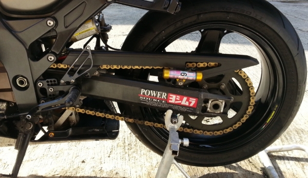 ขาย KAWASAKI ZX12r 2005 ทะเบียนแท้ สภาพสวย กริ๊ป แต่งเต็มทั้งคัน ราคา 220000-