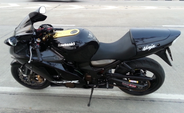 ขาย KAWASAKI ZX12r 2005 ทะเบียนแท้ สภาพสวย กริ๊ป แต่งเต็มทั้งคัน ราคา 220000- ขาย KAWASAKI ZX12r 2005 ทะเบียนแท้ สภาพสวย กริ๊ป แต่งเต็มทั้งคัน ราคา 220000-