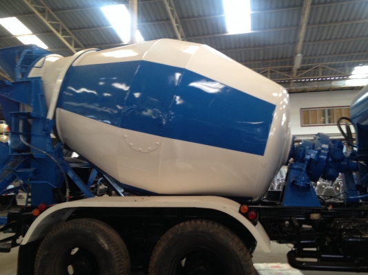 ขายรถโม่ปูน 5 คิว HINO PROFIA เครื่อง K13D 260 แรงม้า ตัวเกียร์ปั่นติดอยู่กับเครื่อง กำลังเก็บงานใหม่หมดทั้งคัน รถสวยพร้อมรับประกัน มีคันเดียว สนใจรีบเลย ค่ะ