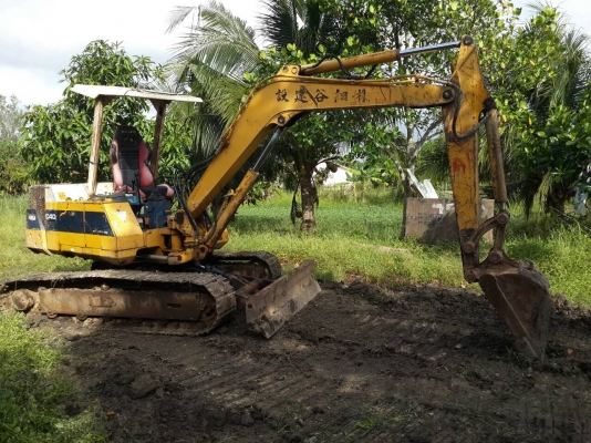 PC40-6 รถดี สีไม่สวย..รถทำงานอยู่ เครื่องดี ปั้มแรง ช่วงล่างดี...(ปั้มใหม่)