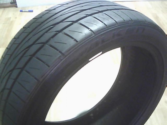 falken245/40/18ปี13