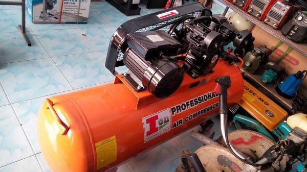 ขายปั้มลม 165 ลิตร มอเตอร์ 2HP ของใหม่ ลดราคาล้างสต๊อกครับ