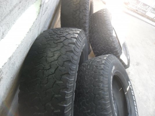 ยาง BFGoodrich 265/70R16 สวยๆ 4 เส้น ราคา 2700 บาท