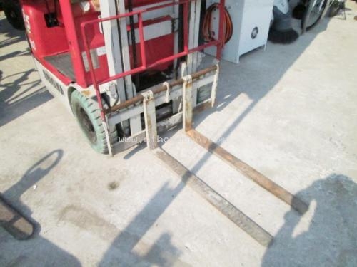 รถยกไฟฟ้า TOYOTA 3FBK5 รหัสสินค้า : 14001709 หรือเพิ่มเติมไดที่ www.nihonmono.com รถยกไฟฟ้า TOYOTA 3FBK5 รหัสสินค้า : 14001709 หรือเพิ่มเติมไดที่ www.nihonmono.com