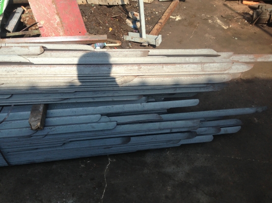 ขายหางเหล็กฉากเกรดบี มีสั้นมียาว ขายเลหลังเลยครับถูกๆ