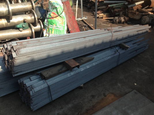 ขายหางเหล็กฉากเกรดบี มีสั้นมียาว ขายเลหลังเลยครับถูกๆ