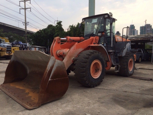 รถตัก TCM ZW 250 นำเข้าจากญี่ปุ่น รถสภาพเดิมๆ สวย พร้อมใช้ 090-986-2521 อ๊อบ