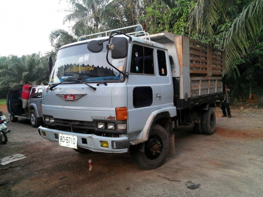 ขาย6ล้อดั้ม hino FD171