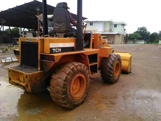 ขายรถตัก TCM 820 เดิมๆ ตามรุ่นพร้อมใช้งาน เอกสารสัญญาซื้อขาย