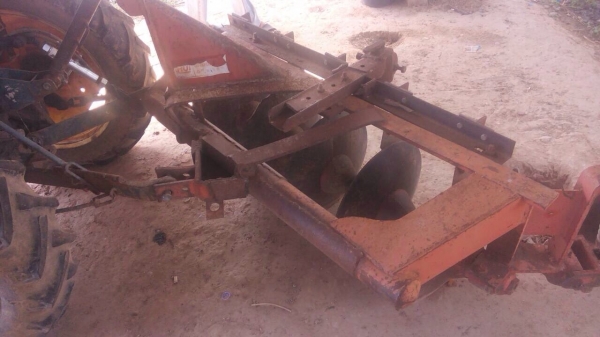 ฝากหน่อยครับ ขายรถไถ Kubota sunshine L 1 R 18 แรง 4x4 รถำร้อมใช้งาน มีใบดัน และ ผาน 5 ราคา 98,000 โทร 091-0065391 รถอยู่สุรินทร์ ฝากหน่อยครับ ขายรถไถ Kubota sunshine L 1 R 18 แรง 4x4 รถำร้อมใช้งาน มีใบดัน และ ผาน 5 ราคา 98,000 โทร 091-0065391 รถอยู่สุรินทร์