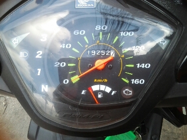 เวฟ110iปี253ตาทเท้า