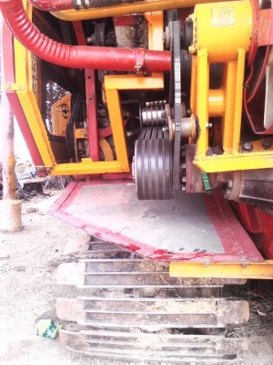 รถเกี่ยวข้าวสภาพพร้อมใช้งาน 560,000 ราคาต่อรองได้