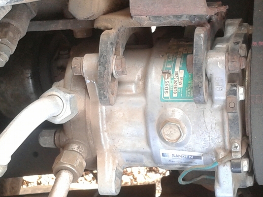 ต้องการขายรถ 6 ล้อดั้มเครื่องยนต์6สูบ 165แรงม้า