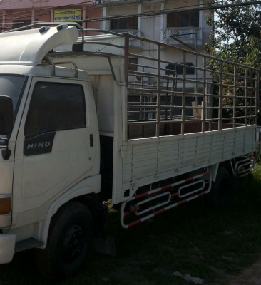 หกล้อ HiNo-Fc120แรง ซูปเปอร์เสีย รถห้างปี38กระจกไฟฟ้า pawer ยาว5.50ม สภาพดีพร้อมใช้งาน ทะเบียนพร้อมโอน&hellip;ได้ทุกจังหวัด ราคาคุยกันได้ครับ