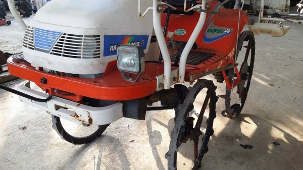 รถปลูกข้าวนั่งขับ Rainbowkid4 รุ่น SPK4 เก่าญี่ปุ่น ดำนา 4 แถว สภาพสวย เครื่องยนต์ติดง่าย สภาพพร้อมใช้งาน รถปลูกข้าวนั่งขับ Rainbowkid4 รุ่น SPK4 เก่าญี่ปุ่น ดำนา 4 แถว สภาพสวย เครื่องยนต์ติดง่าย สภาพพร้อมใช้งาน