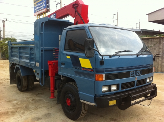 ISUZU NPR ช่วงล่าง F ยางเต็ม ดั้ม-เทรน Unic 3.5 ตัน ท้อง V เครื่อง 4BD1 -115 แรงม้า พวงมาลัยพาวเวอร์ ช่วงล่าง F คัสซีสวย ทะเบียนพร้อมโอน